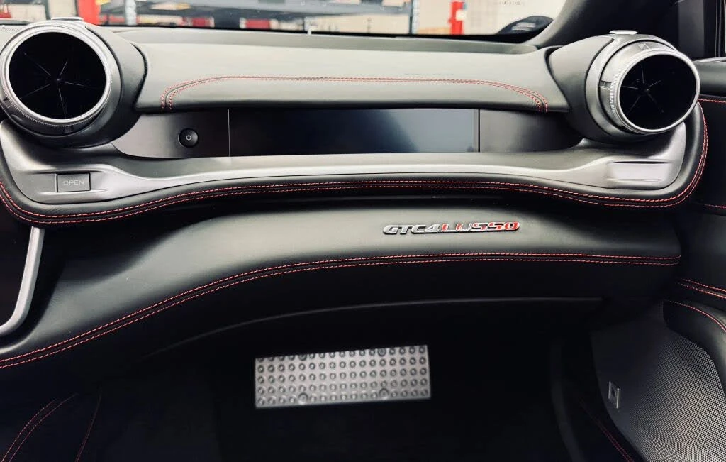 2017 Ferrari GTC4Lusso - Image 24 of 31