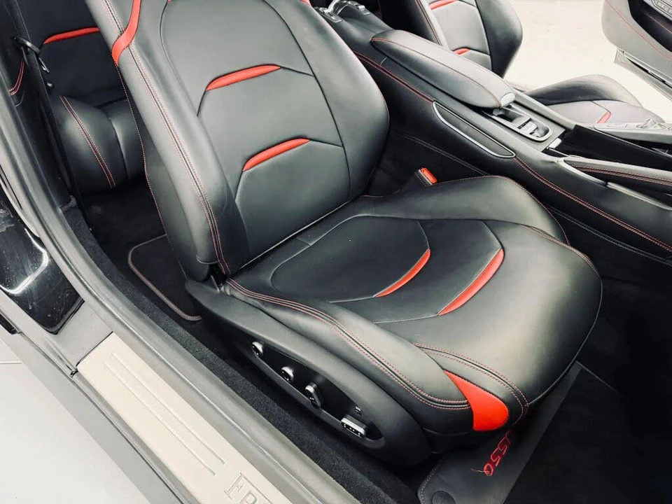 2017 Ferrari GTC4Lusso - Image 14 of 31