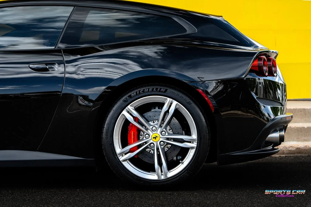 2017 Ferrari GTC4Lusso - Image 11 of 31