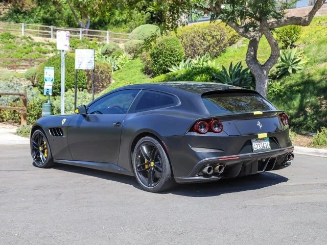 2017 Ferrari GTC4Lusso - Image 23 of 31