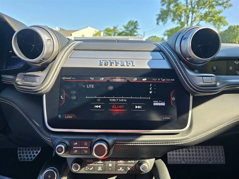 2017 Ferrari GTC4Lusso - Image 12 of 20