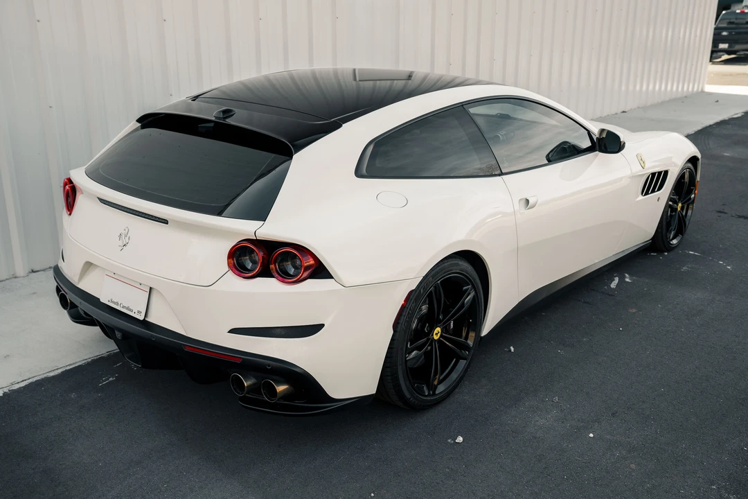 2017 Ferrari GTC4Lusso - Image 11 of 31