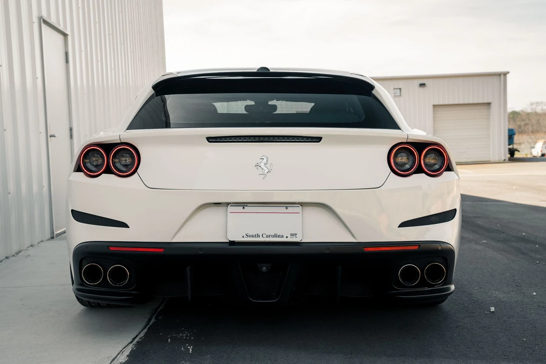 2017 Ferrari GTC4Lusso - Image 13 of 31