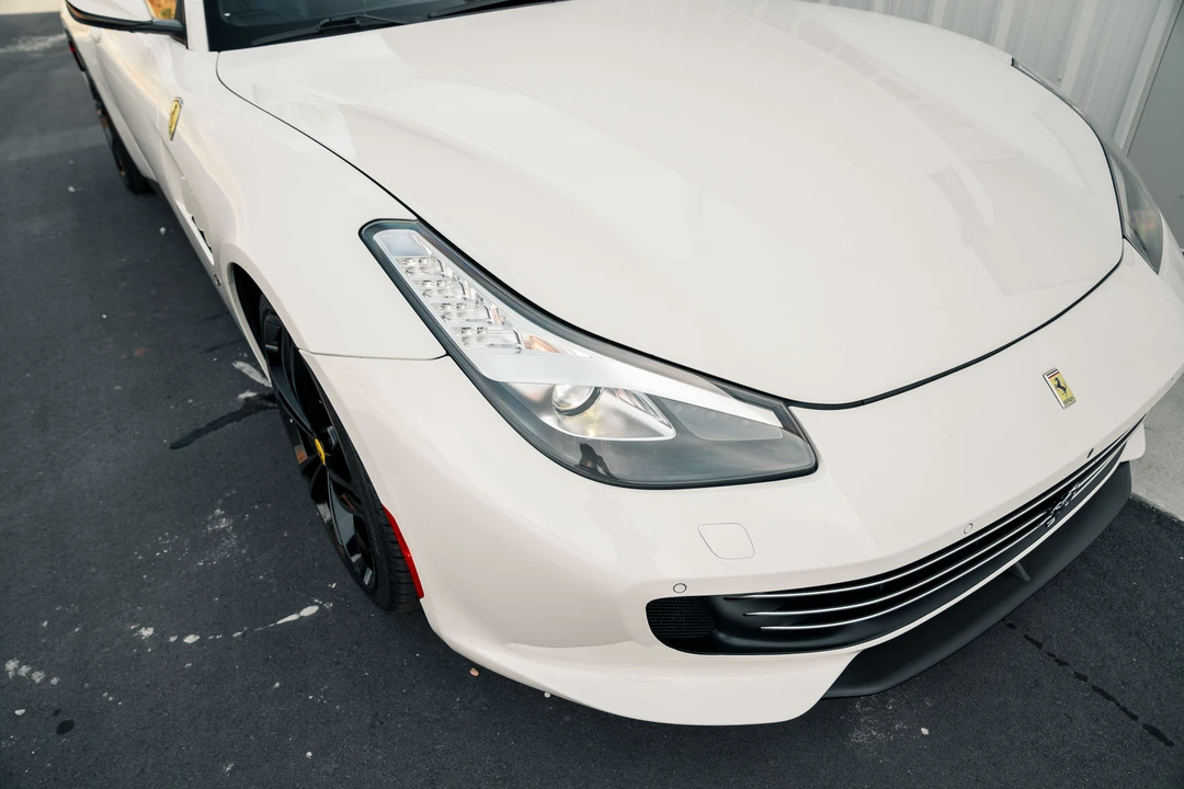2017 Ferrari GTC4Lusso - Image 25 of 31