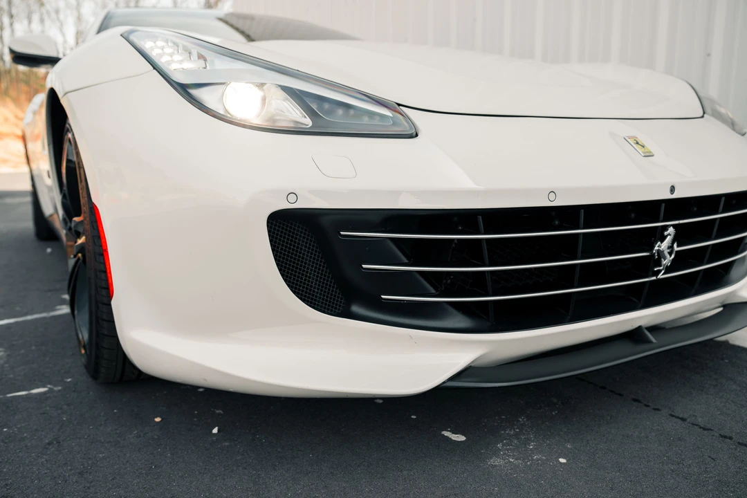 2017 Ferrari GTC4Lusso - Image 23 of 31