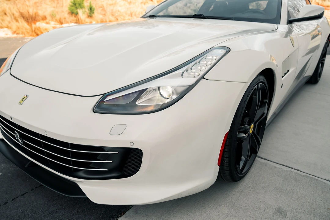 2017 Ferrari GTC4Lusso - Image 19 of 31