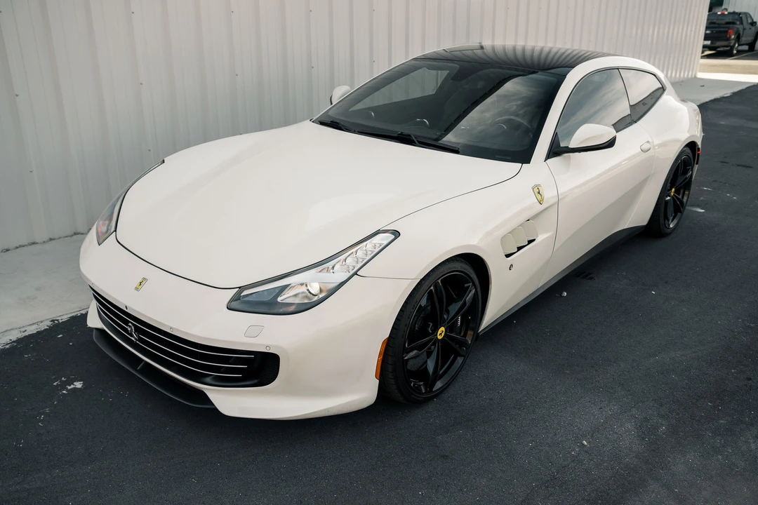 2017 Ferrari GTC4Lusso - Image 3 of 31
