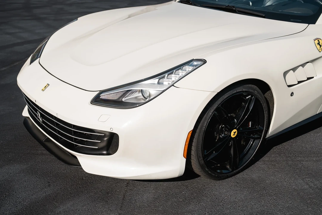 2017 Ferrari GTC4Lusso - Image 22 of 31
