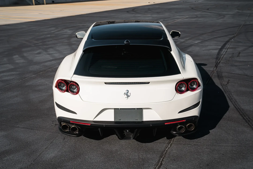 2017 Ferrari GTC4Lusso - Image 11 of 31