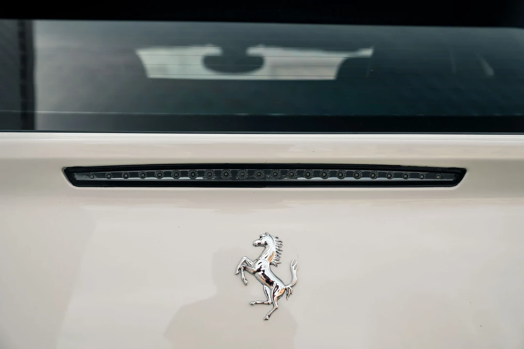 2017 Ferrari GTC4Lusso - Image 24 of 31