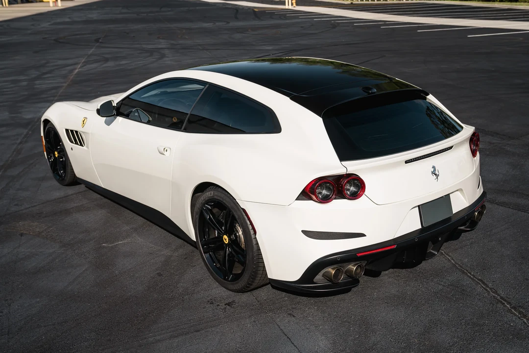 2017 Ferrari GTC4Lusso - Image 13 of 31