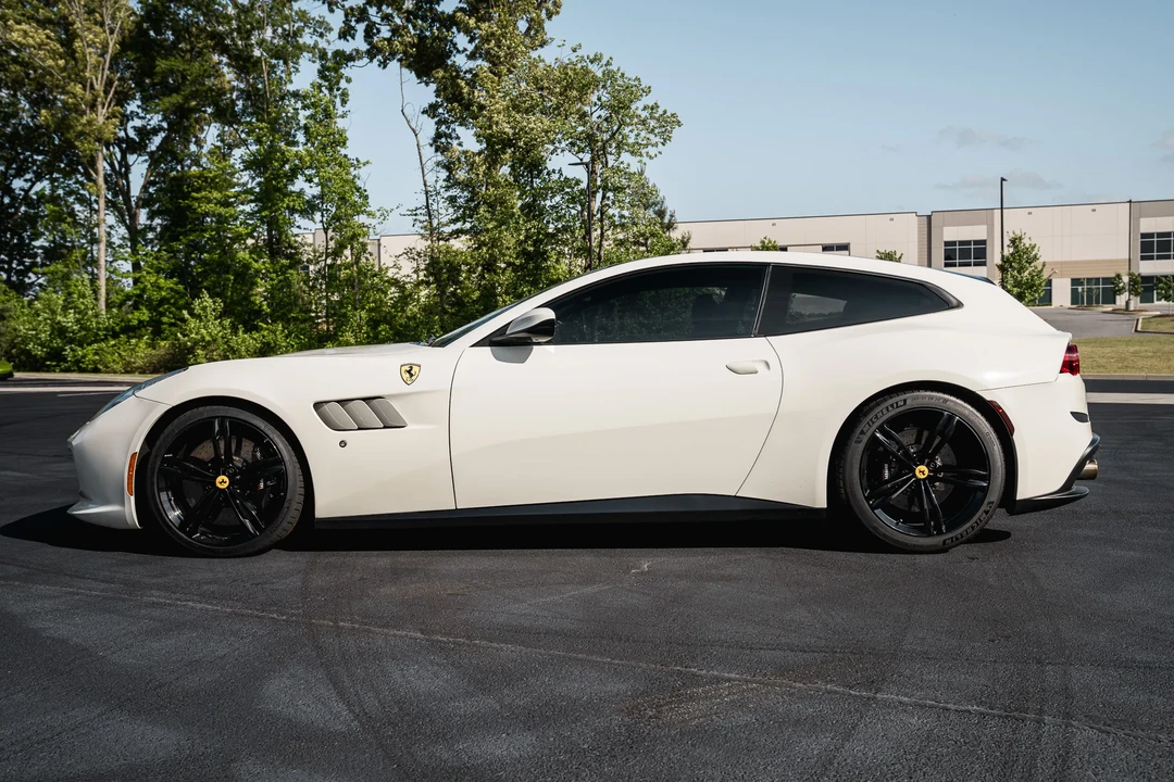2017 Ferrari GTC4Lusso - Image 14 of 31