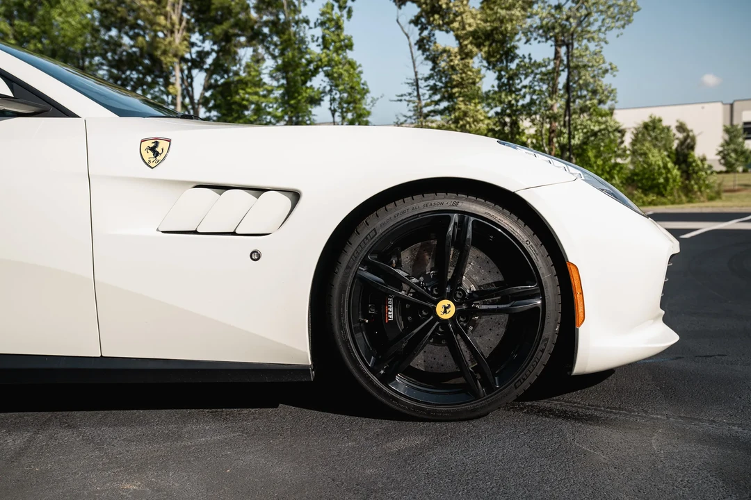 2017 Ferrari GTC4Lusso - Image 17 of 31
