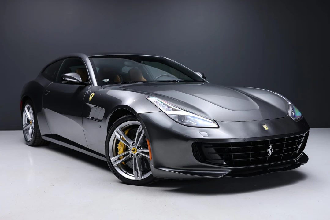2017 Ferrari GTC4Lusso - Image 13 of 31
