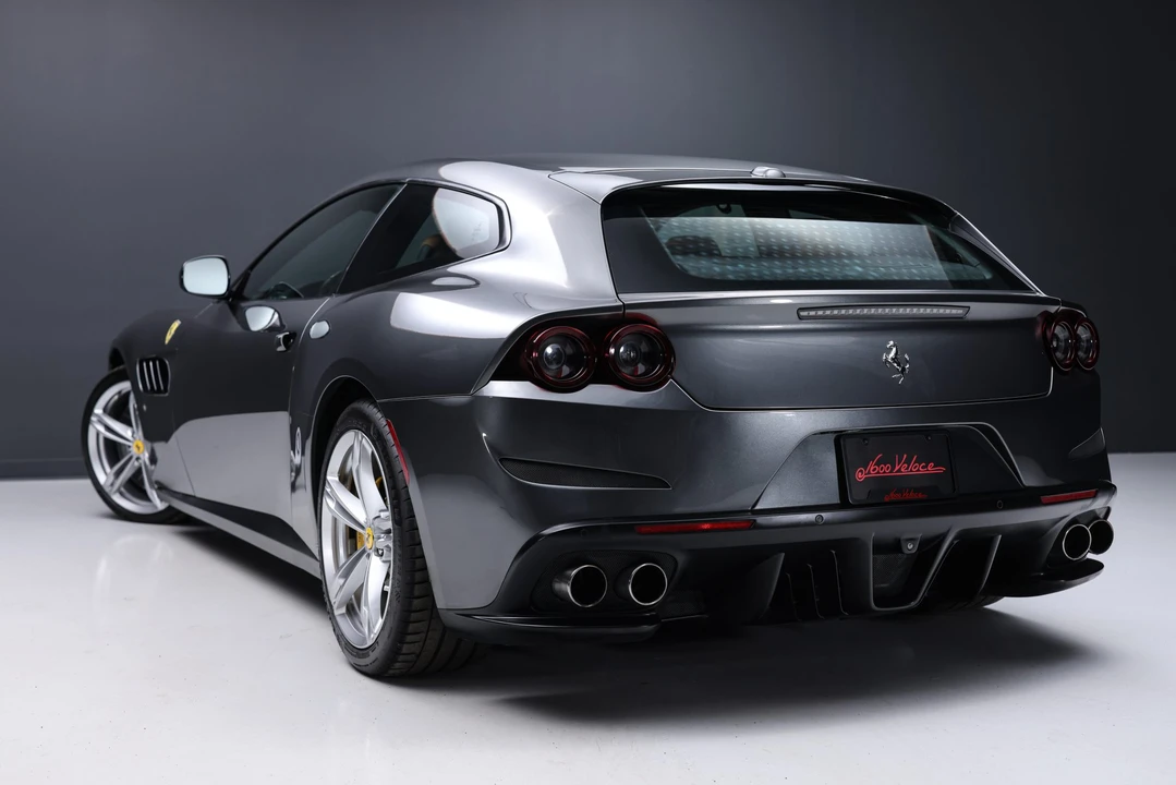 2017 Ferrari GTC4Lusso - Image 5 of 31