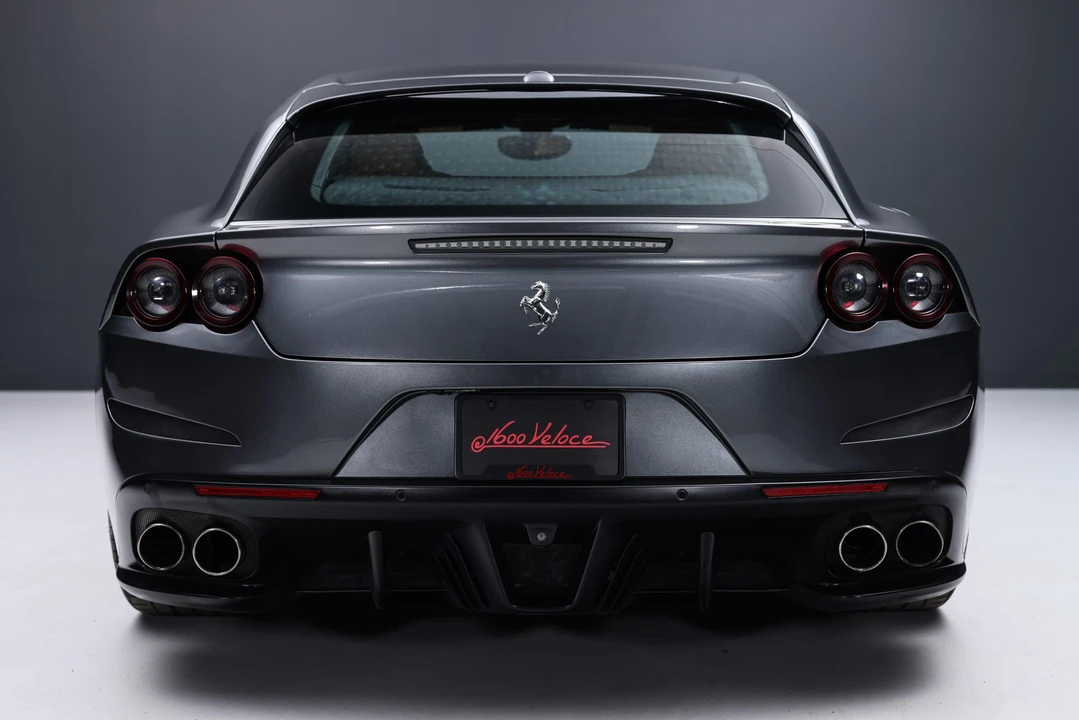 2017 Ferrari GTC4Lusso - Image 7 of 31