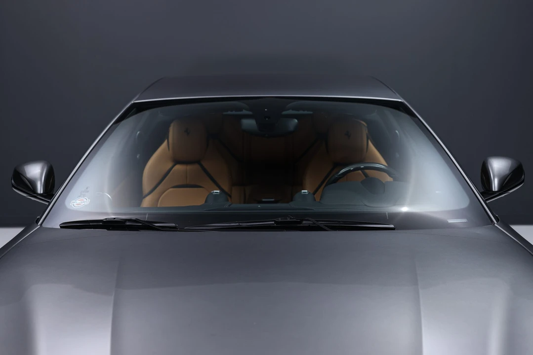 2017 Ferrari GTC4Lusso - Image 17 of 31