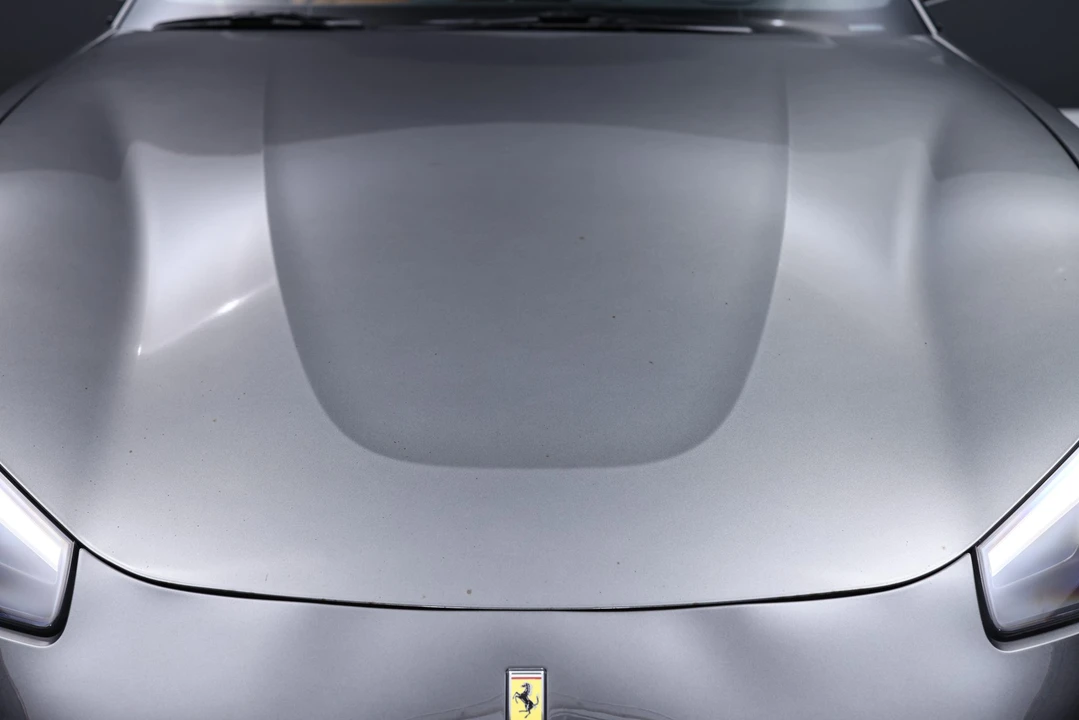 2017 Ferrari GTC4Lusso - Image 24 of 31