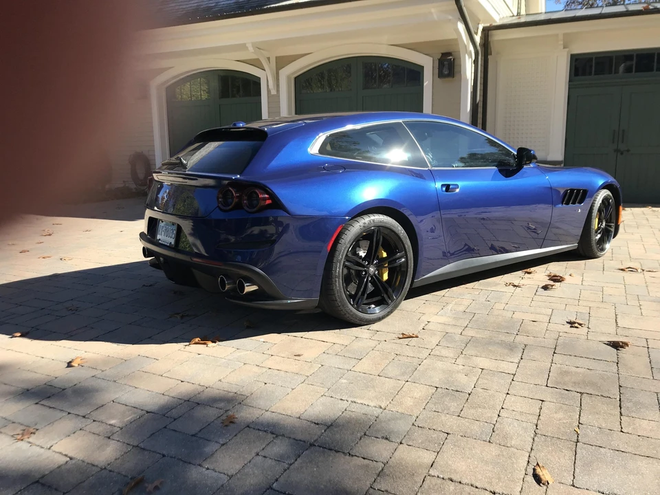 2017 Ferrari GTC4Lusso - Image 5 of 31