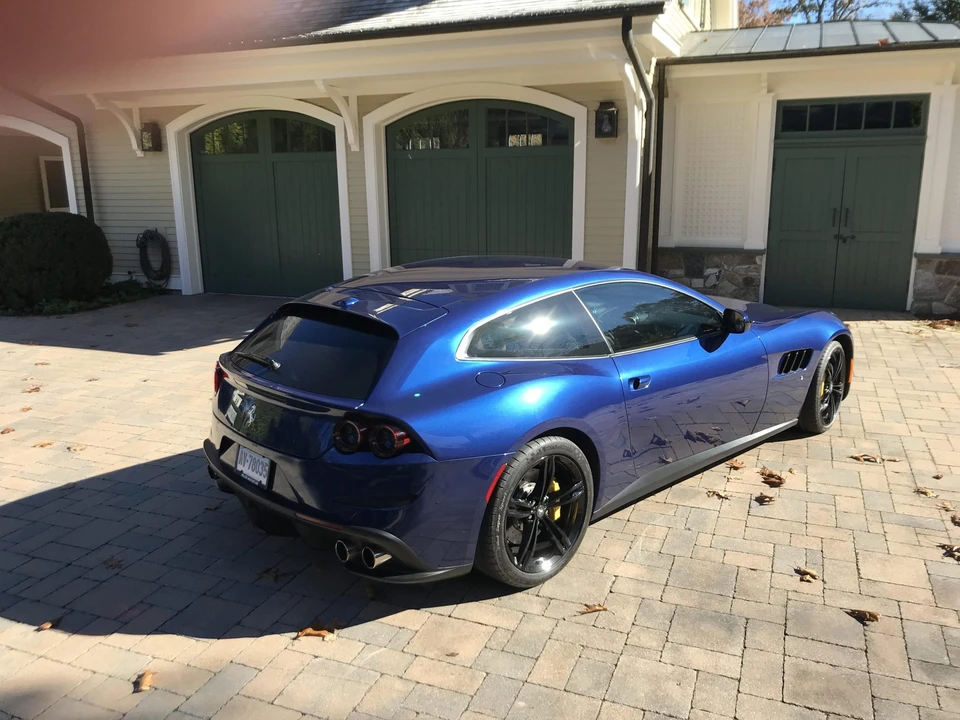 2017 Ferrari GTC4Lusso - Image 4 of 31