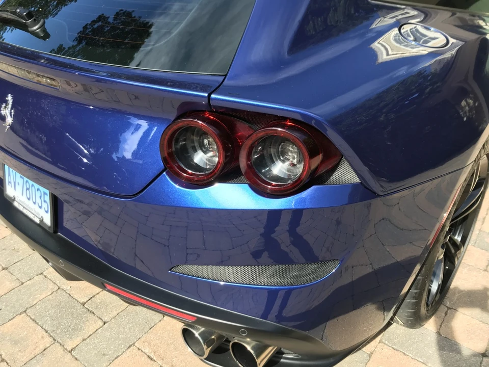 2017 Ferrari GTC4Lusso - Image 24 of 31