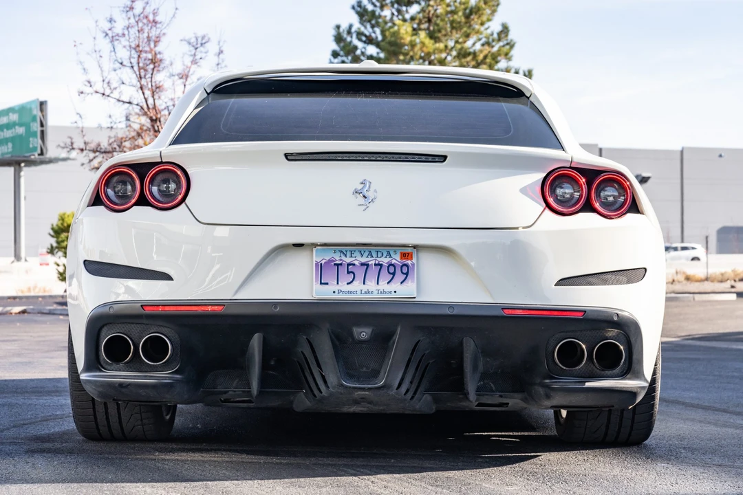 2017 Ferrari GTC4Lusso - Image 12 of 31