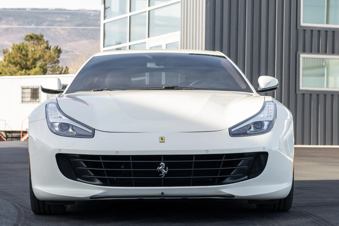 2017 Ferrari GTC4Lusso - Image 5 of 31