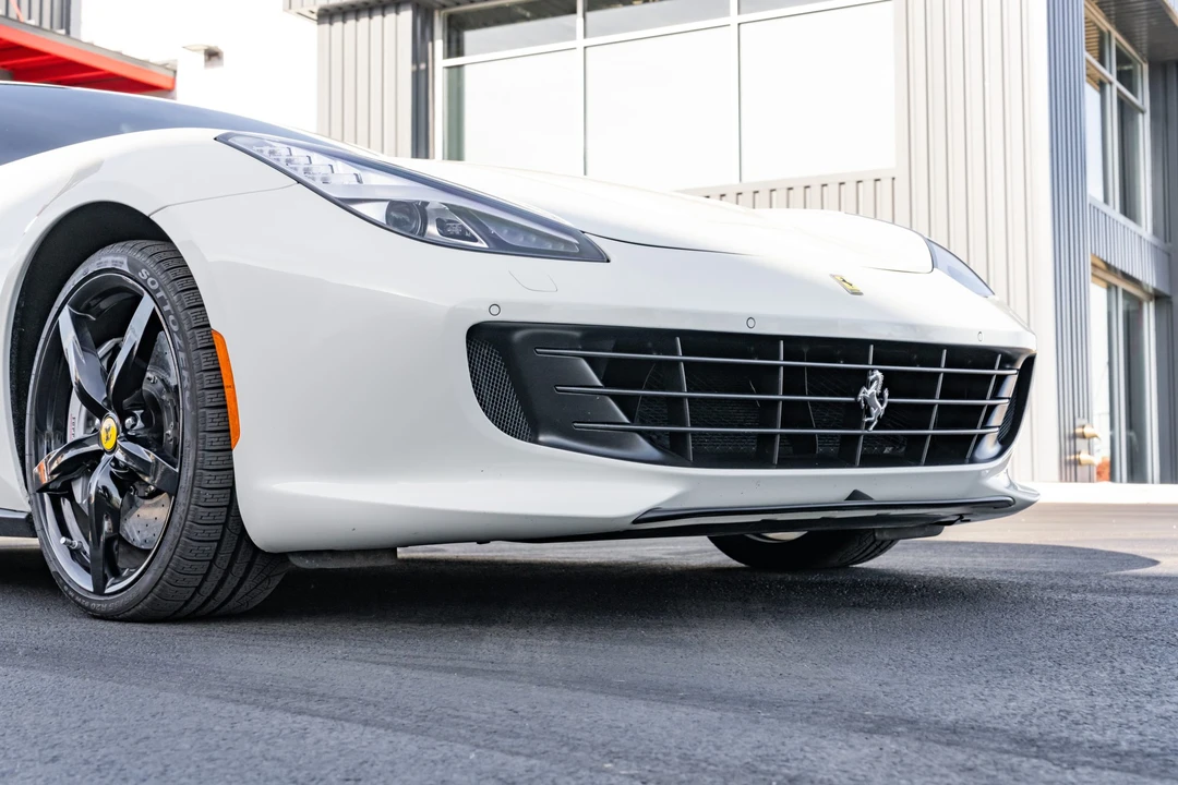 2017 Ferrari GTC4Lusso - Image 22 of 31