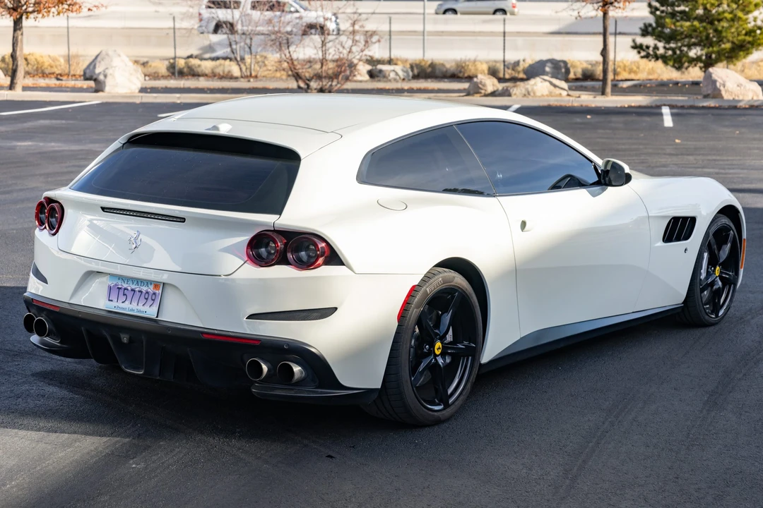 2017 Ferrari GTC4Lusso - Image 9 of 31