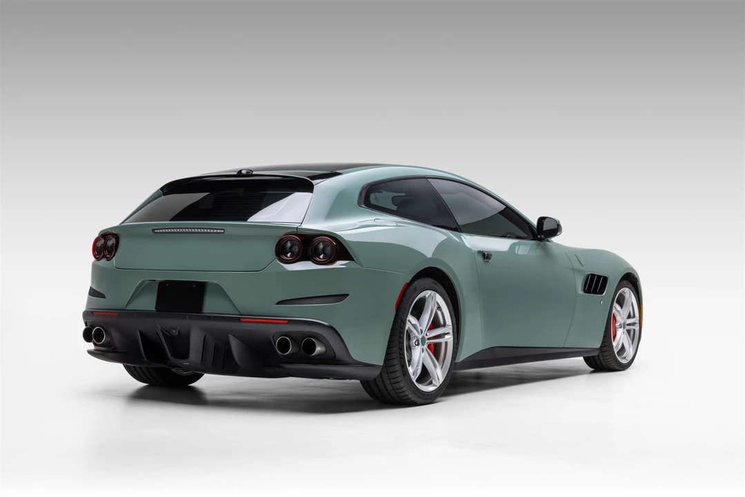 2017 Ferrari GTC4Lusso - Image 11 of 31