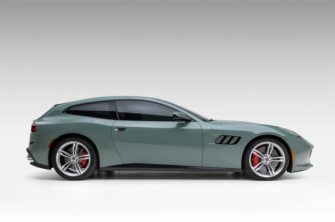 2017 Ferrari GTC4Lusso - Image 7 of 31