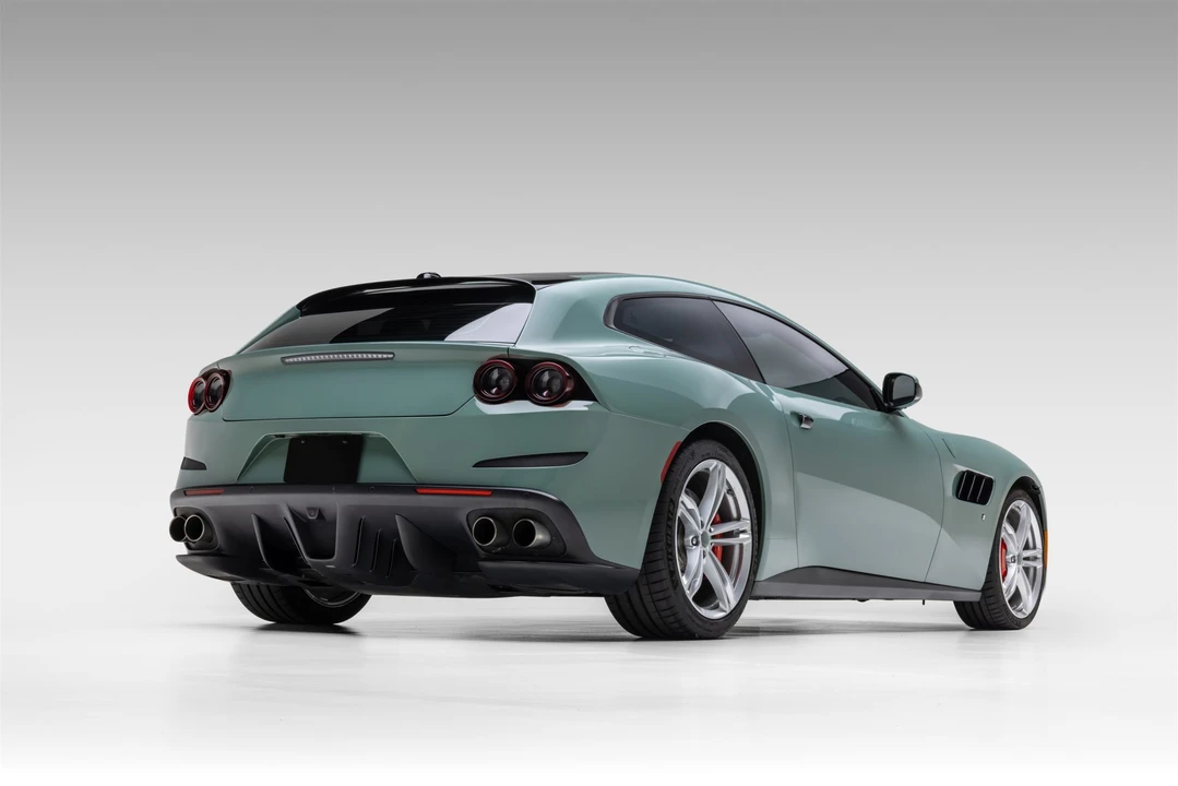 2017 Ferrari GTC4Lusso - Image 10 of 31