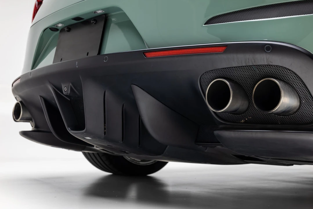 2017 Ferrari GTC4Lusso - Image 27 of 31