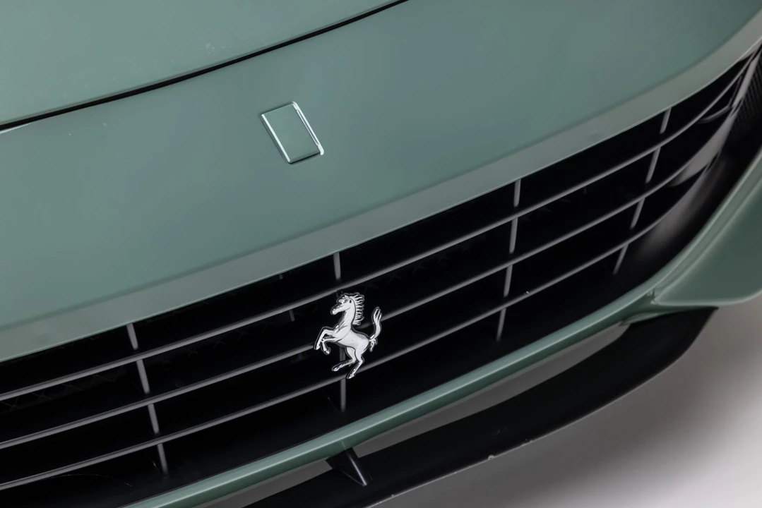 2017 Ferrari GTC4Lusso - Image 20 of 31