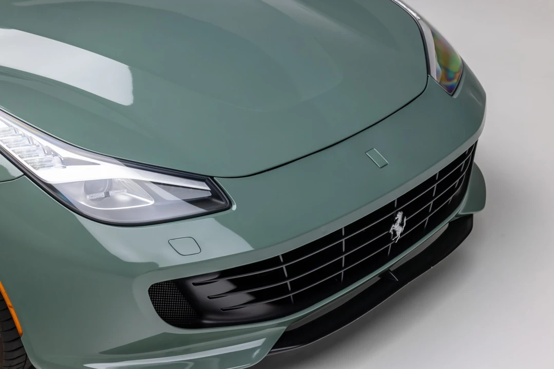 2017 Ferrari GTC4Lusso - Image 18 of 31