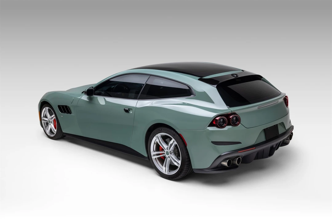 2017 Ferrari GTC4Lusso - Image 14 of 31