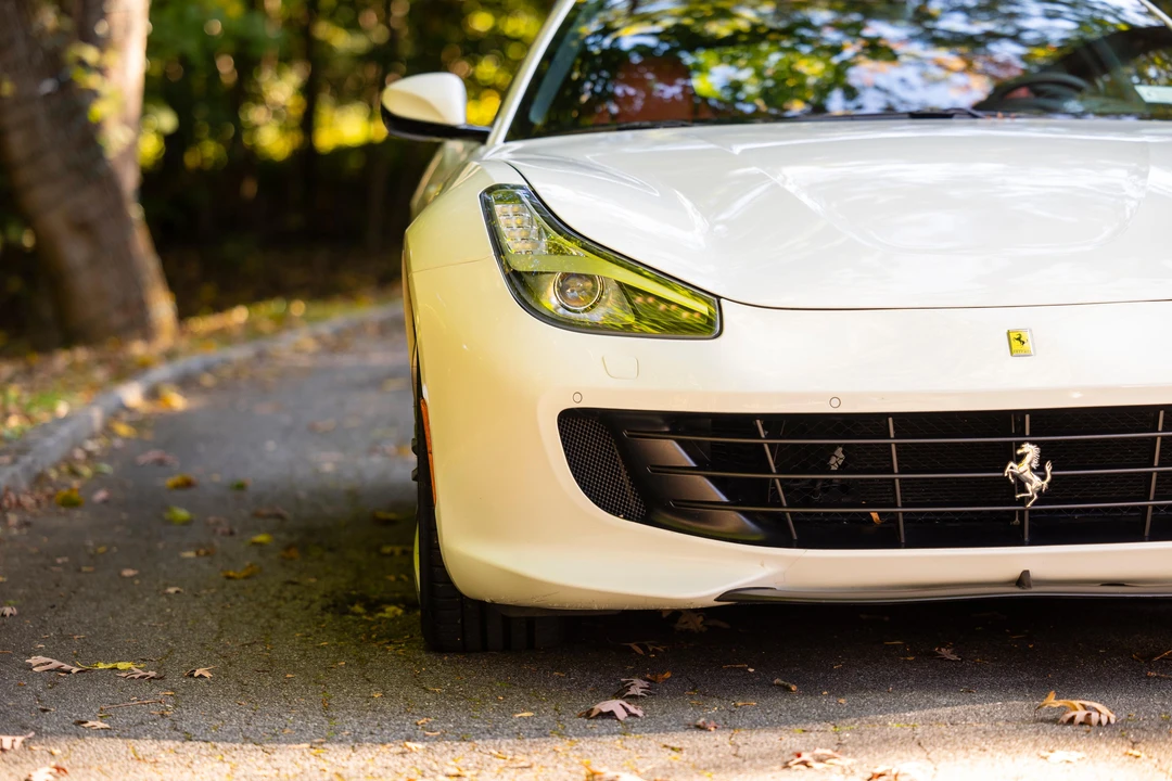 2017 Ferrari GTC4Lusso - Image 14 of 31