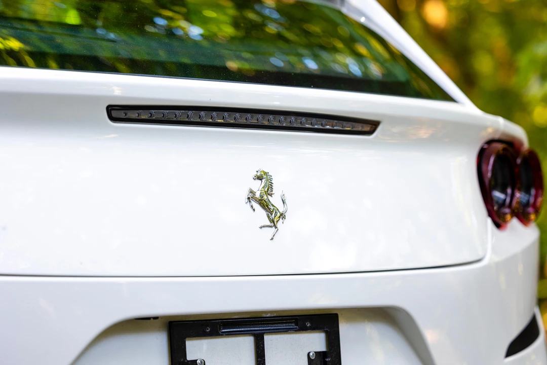 2017 Ferrari GTC4Lusso - Image 27 of 31