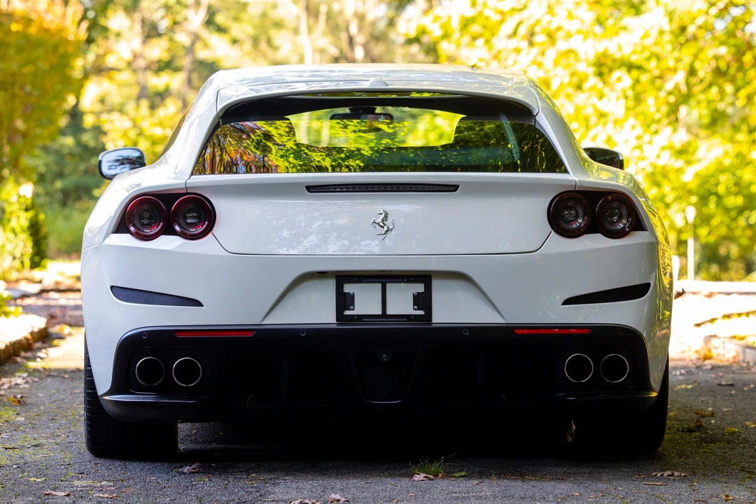 2017 Ferrari GTC4Lusso - Image 5 of 31