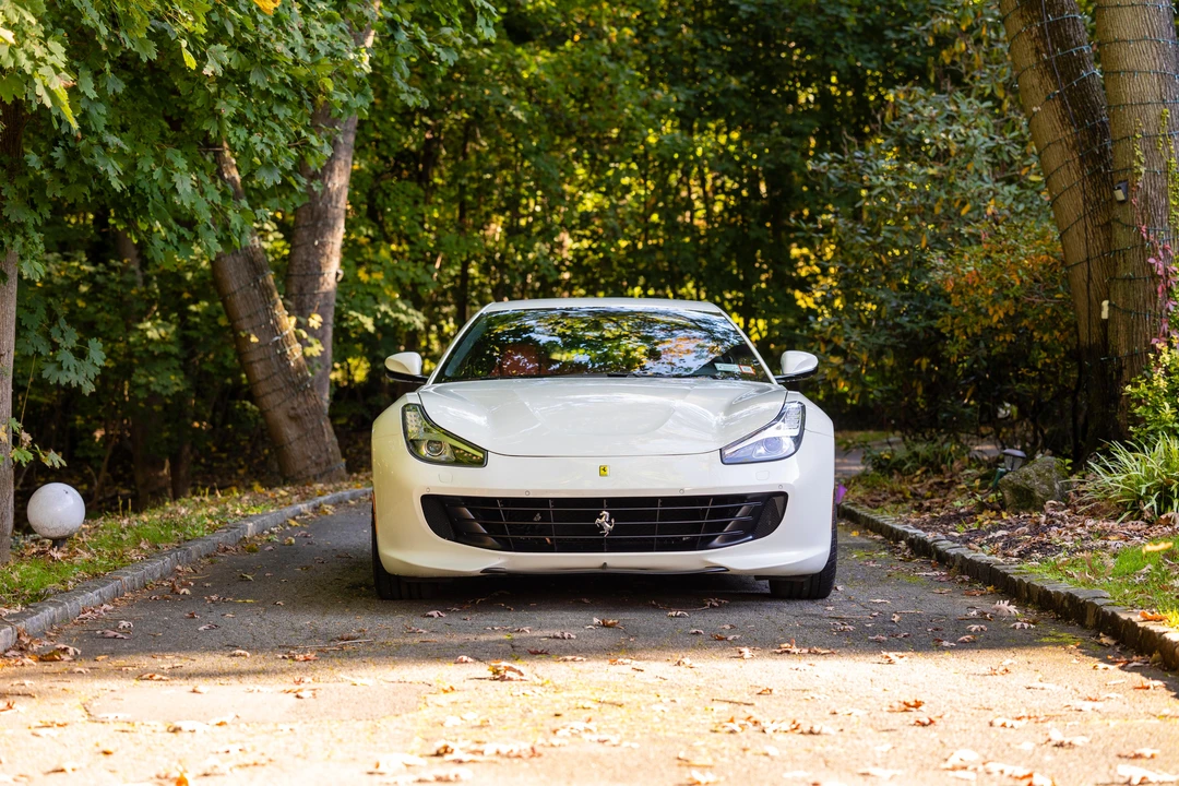 2017 Ferrari GTC4Lusso - Image 6 of 31