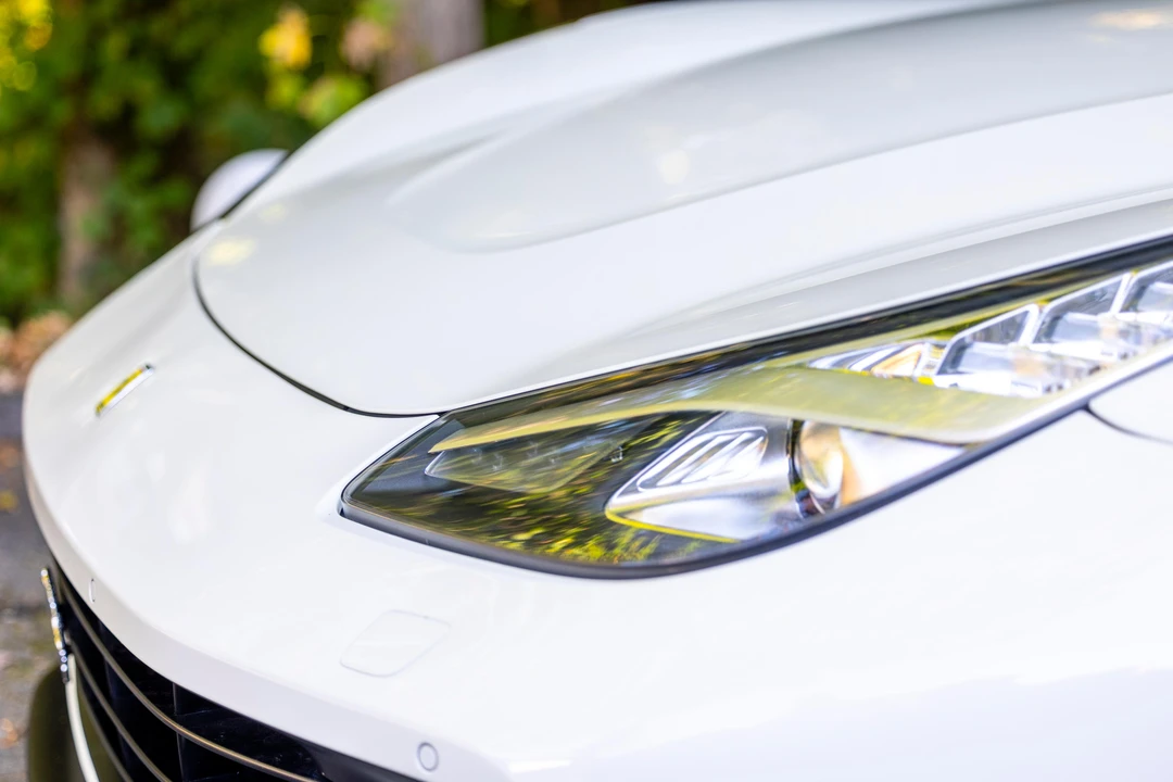 2017 Ferrari GTC4Lusso - Image 18 of 31