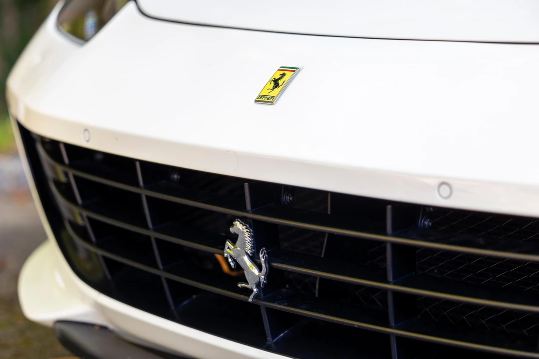 2017 Ferrari GTC4Lusso - Image 16 of 31