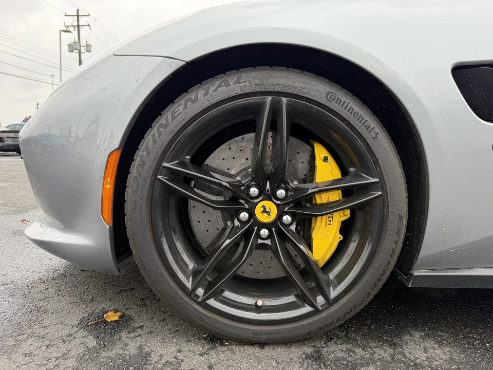 2017 Ferrari GTC4Lusso - Image 17 of 19