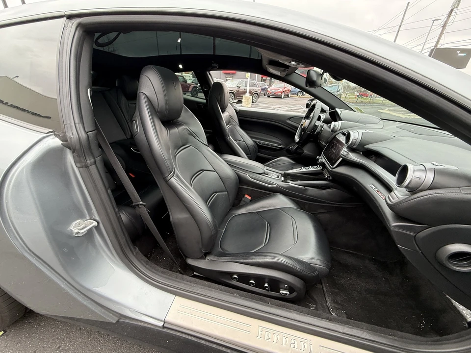 2017 Ferrari GTC4Lusso - Image 13 of 19