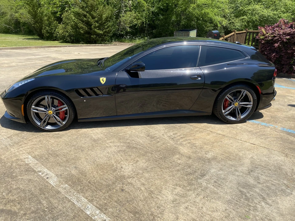 2017 Ferrari GTC4Lusso - Image 28 of 31