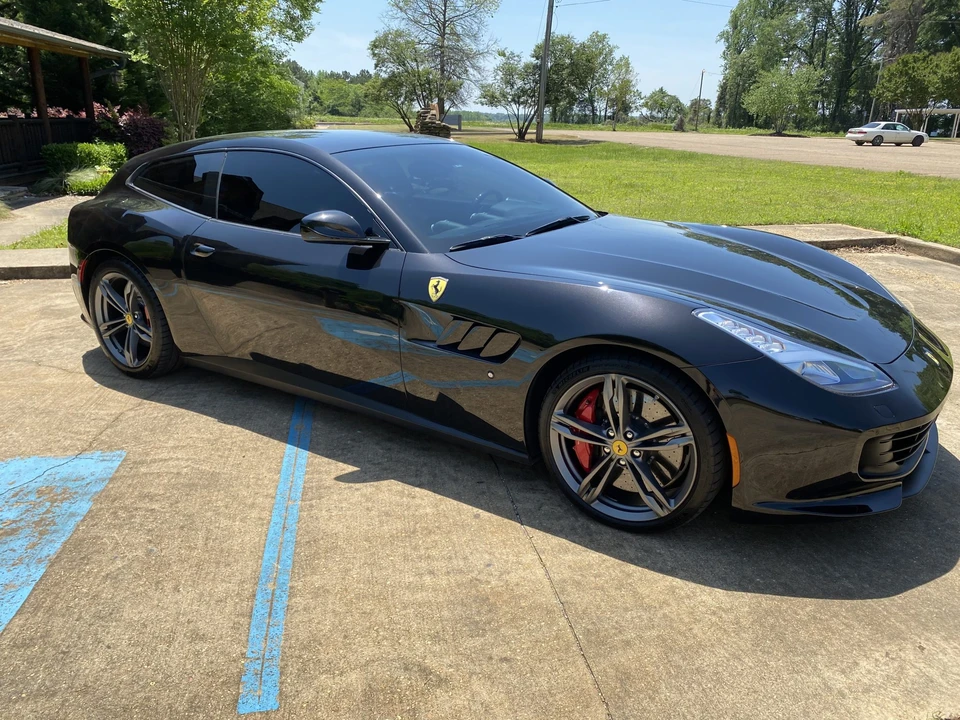 2017 Ferrari GTC4Lusso - Image 13 of 31