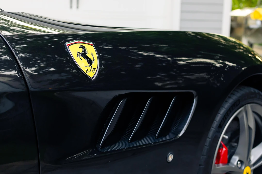 2017 Ferrari GTC4Lusso - Image 27 of 31