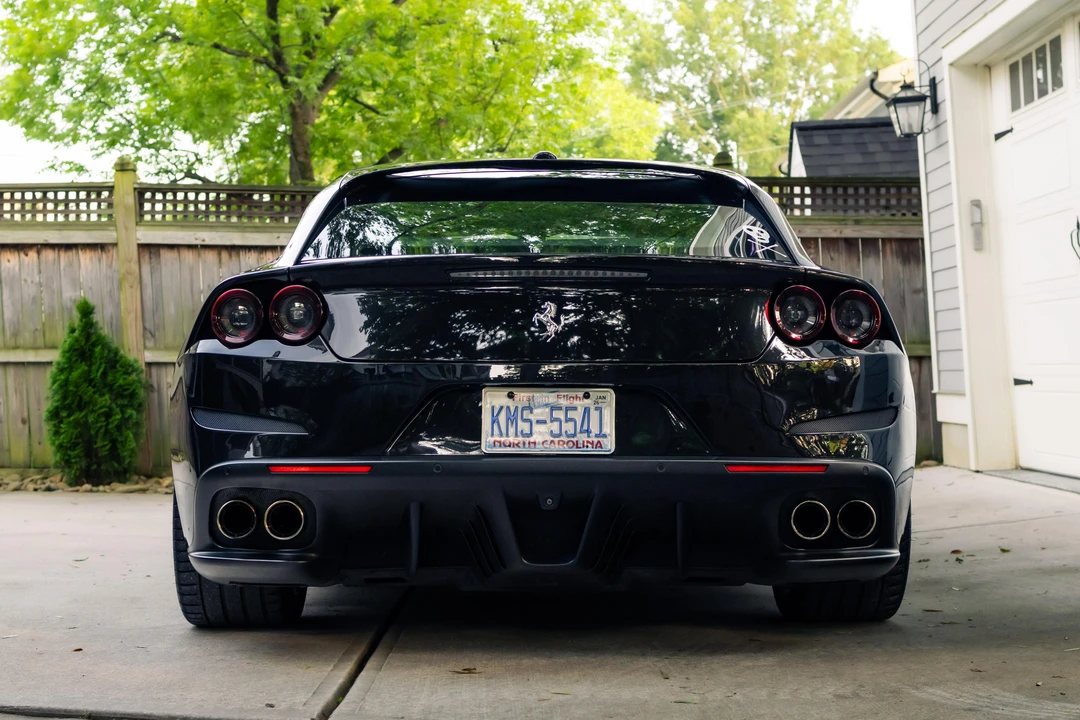 2017 Ferrari GTC4Lusso - Image 8 of 31