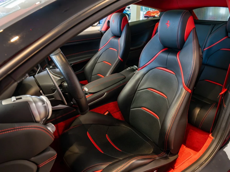 2017 Ferrari GTC4Lusso - Image 11 of 31