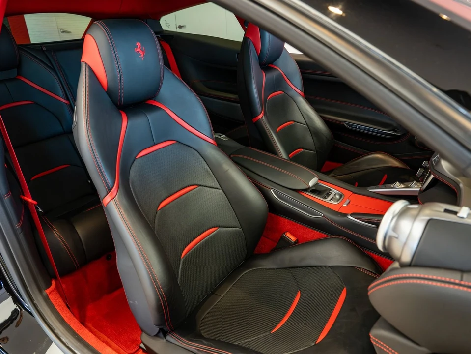 2017 Ferrari GTC4Lusso - Image 21 of 31
